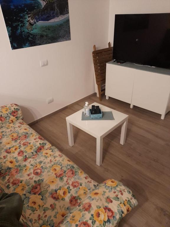 TV a/nebo společenská místnost v ubytování Mare Fuori