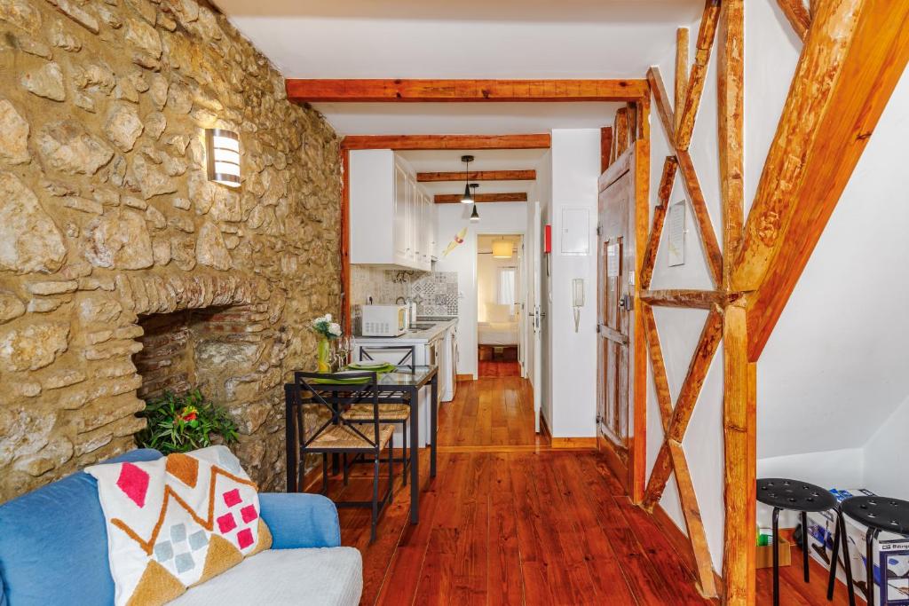 Sublime Apt Medieval Alfama, Lisbon (updated prices 2024)