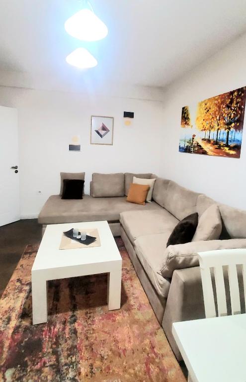 Tulips Central Apartment in Tirana - Imazhi 9