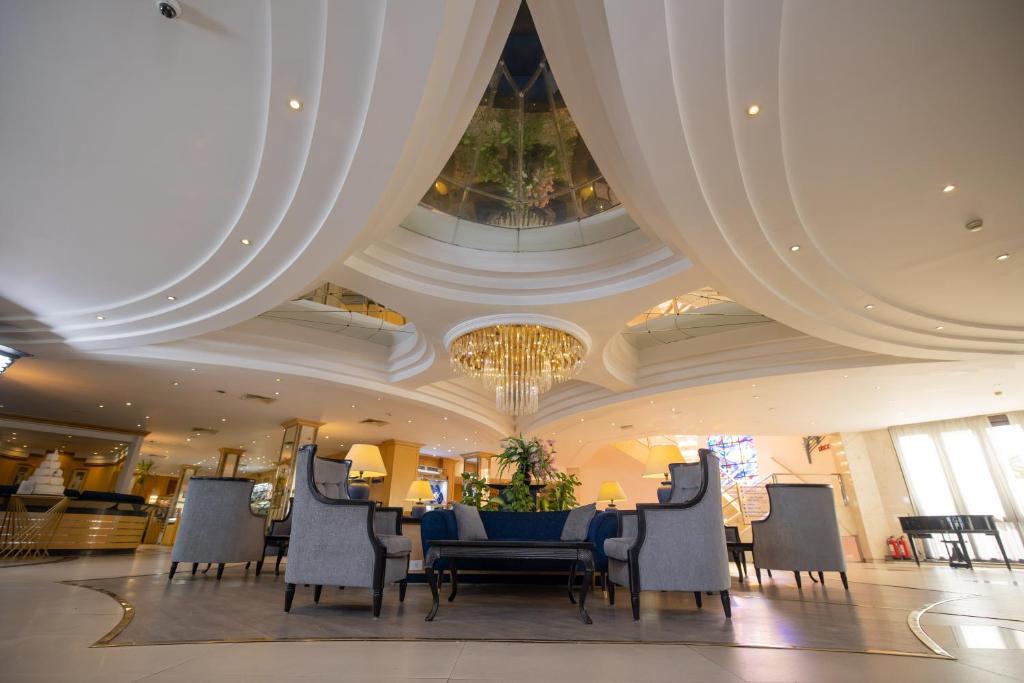 Posezení v ubytování Le Passage Cairo Hotel & Casino