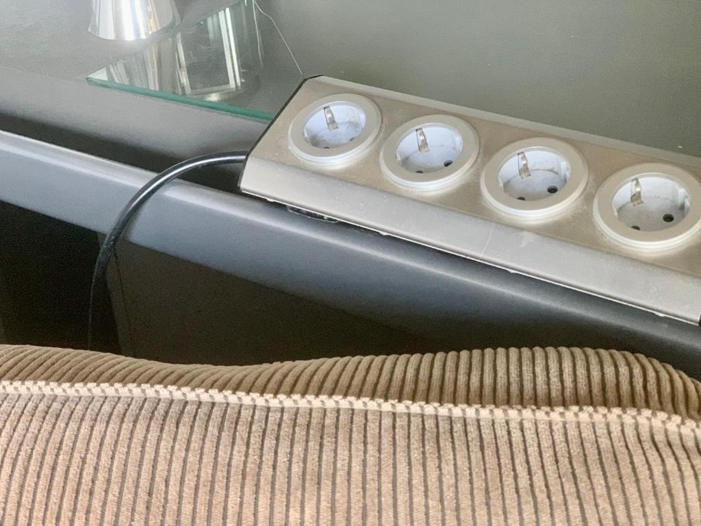 Fotografia z galérie ubytovania #Elevator #balcony #ensuite #Queen bed #double sink #tiny bathtub and a #Kitchenette #parking free area #Athens v Aténach