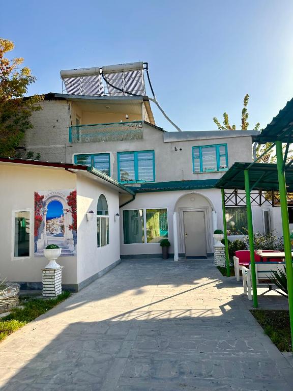 Budova, kde se hostel nachází