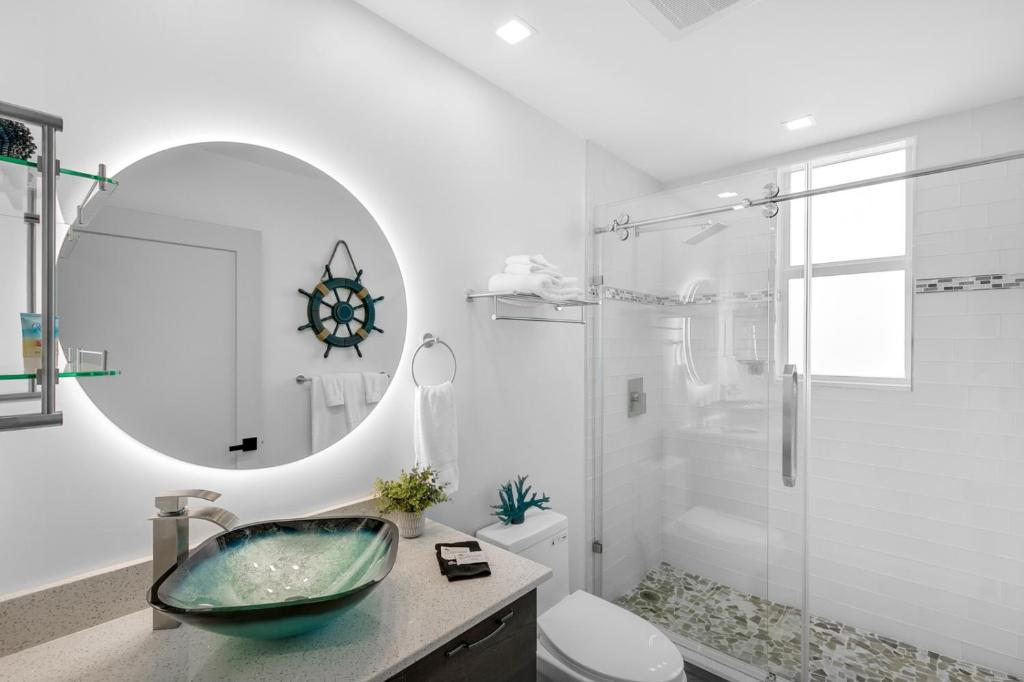 Dolphins Vacation Rental Photo