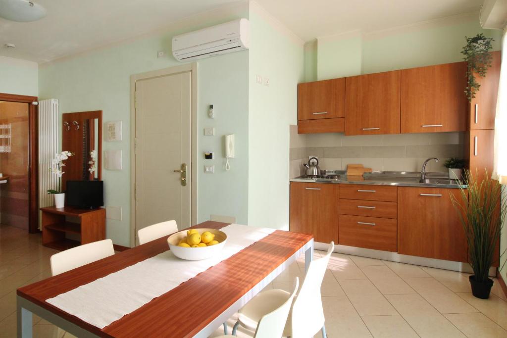 Kuchyň nebo kuchyňský kout v ubytování Residence Altamarea