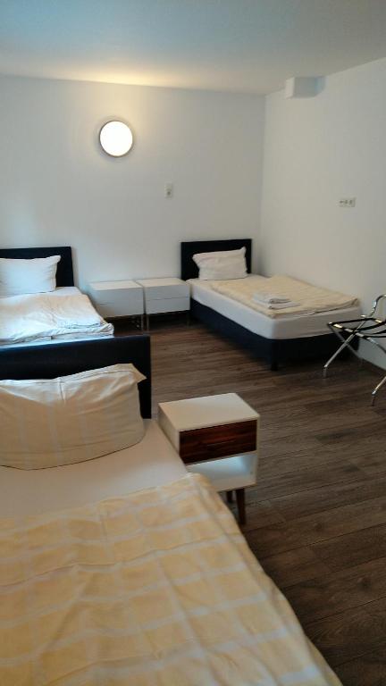 Hotel Zentrum - Classic Triple Room