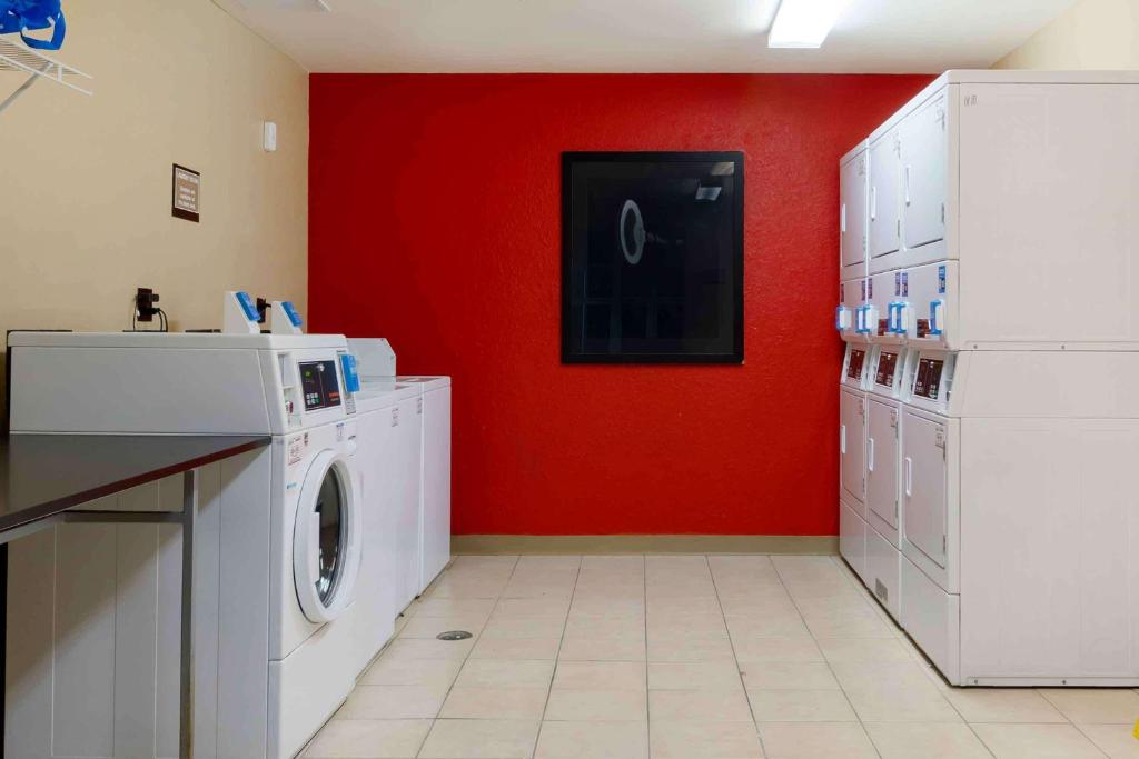 Fotografie z fotogalerie ubytování Extended Stay America Suites - Fort Lauderdale - Cypress Creek - Andrews Ave v destinaci Fort Lauderdale