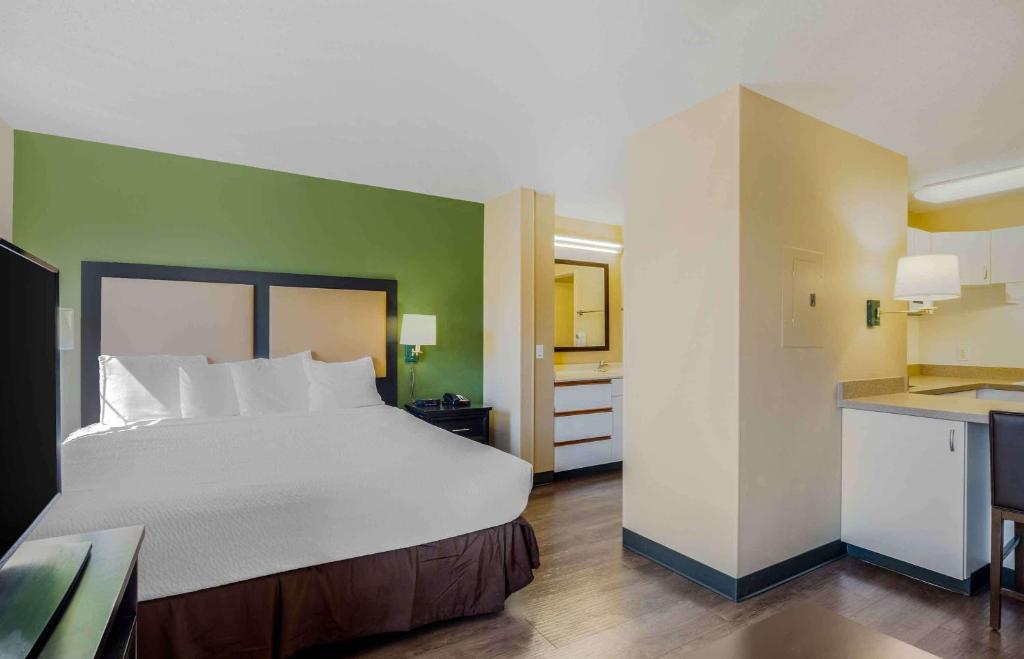 Extended Stay America Suites - Boston - Waltham - 52 4th Ave - Deluxe Studio Mit 1 Kingsize-Bett – Nichtraucher