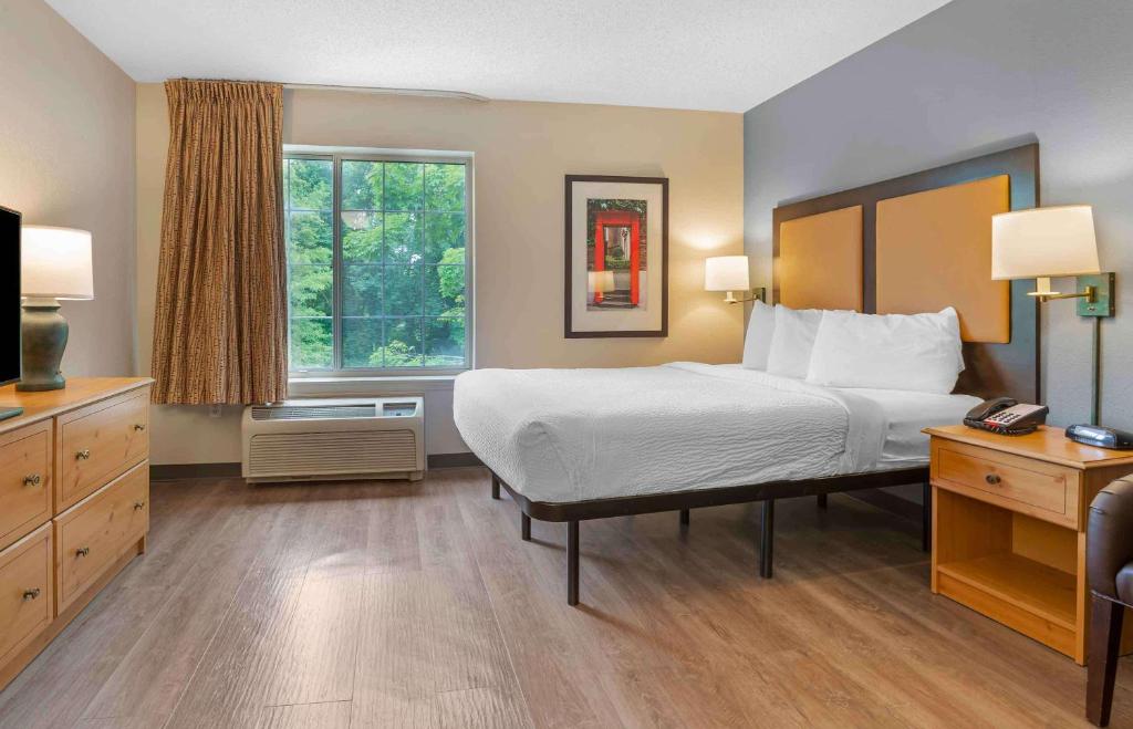 Extended Stay America Suites - Hanover - Parsippany - Queen Studio - Non-Smoking