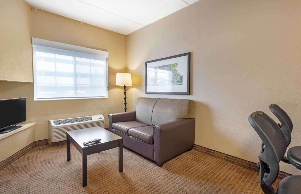 Extended Stay America Suites - Secaucus - New York City Area - One-Bedroom Suite