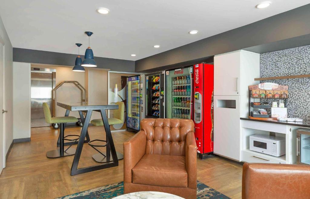 Extended Stay America Premier Suites - Providence - East Providence photo