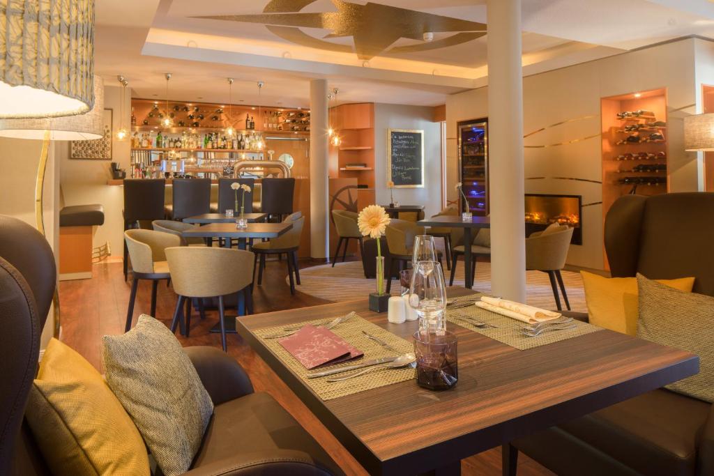 Posezení v ubytování Moin Hotel Cuxhaven