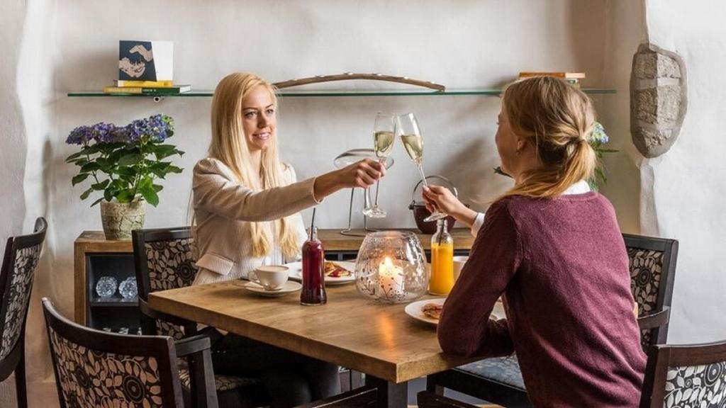 Nápoje v ubytování CRU Hotel