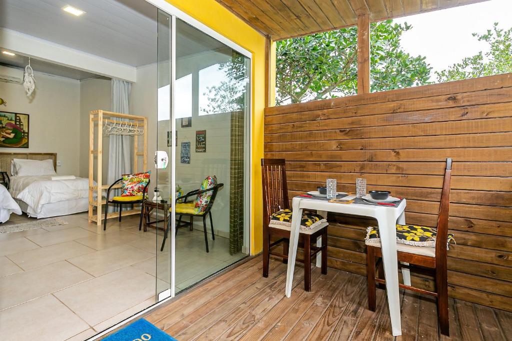 Studio confortável 130m do mar no Campeche TOCA152 - Housity
