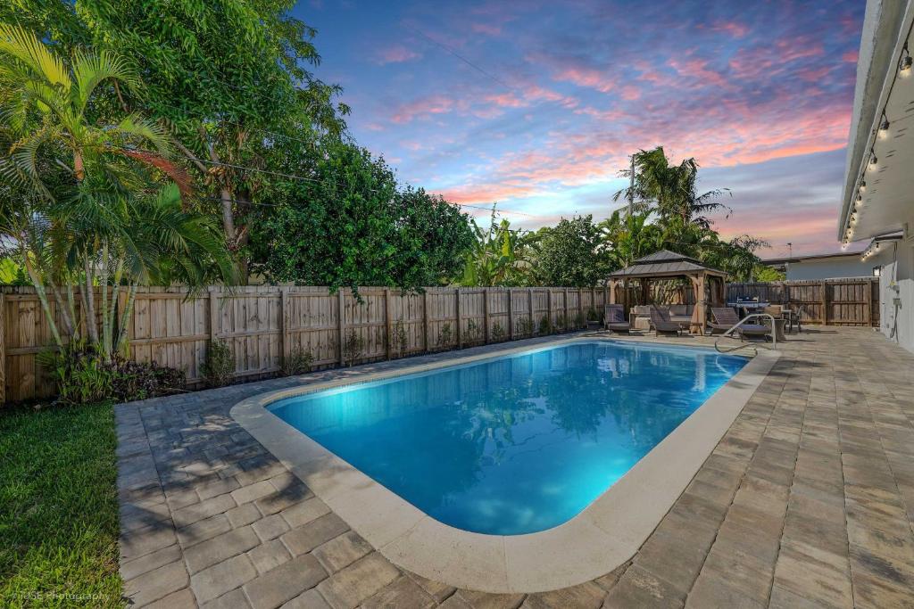 Pompano Beach Home with Patio and Pool 1 Mi to Ocean!, Pompano Beach