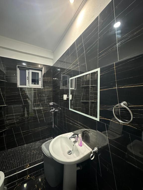 Stone City Apartament - Image 8
