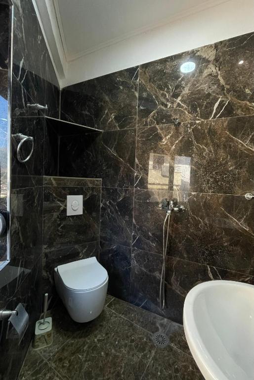 Stone City Apartament - Image 3