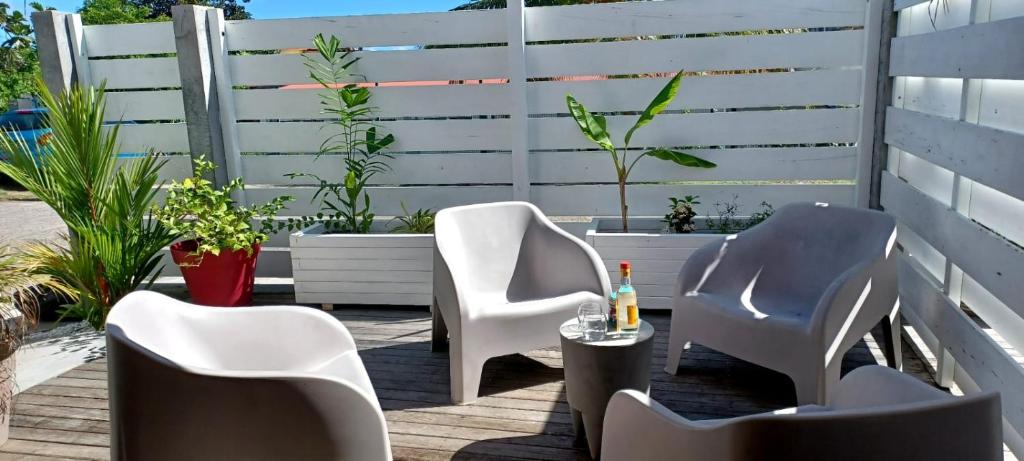 Posezení v ubytování Appartement neuf a 150 metres de la mer wifi