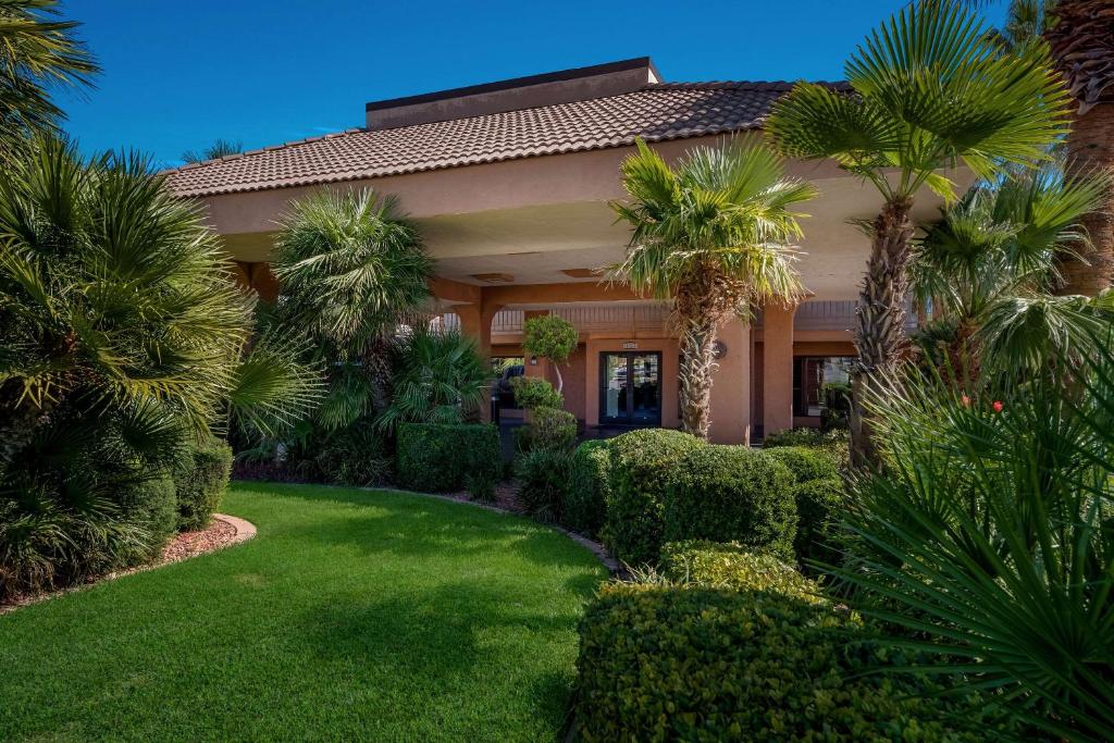 Zahrada ubytování Quality Inn Saint George South Bluff