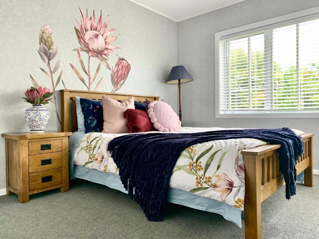 M&K Home with central air condition, 4 bedrooms, by Chartwell Shopping Centre - Resim 27