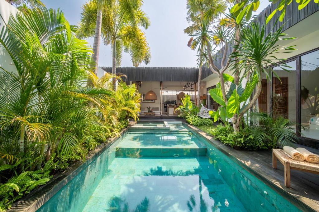 Yogi Surf Villas Complex Canggu