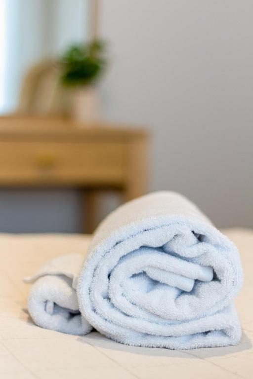 In the heart of it all: 2 bed CBD townhouse - Resim 5