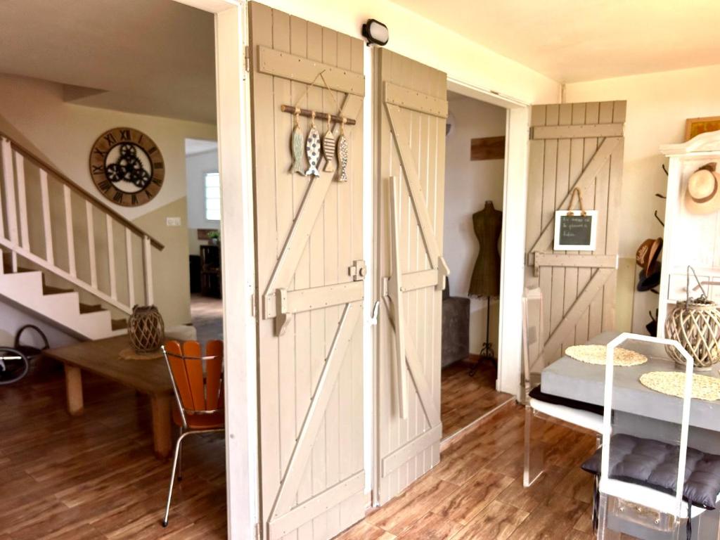 Fotografie z fotogalerie ubytování Maison vue mer chaleureuse et confortable v destinaci Petite Ile