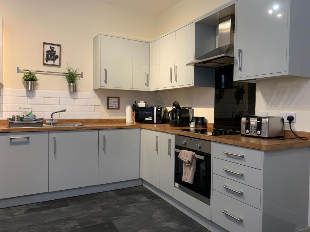 Market Place Serviced Apartments, Leek - 