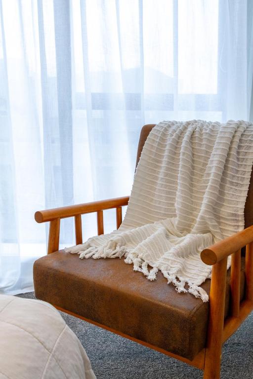 In the heart of it all: 2 bed CBD townhouse - Resim 14