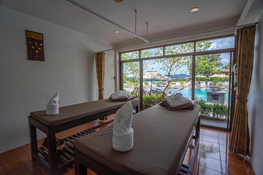 Bazén v ubytování Orchidacea Resort - Kata Beach nebo v jeho okolí