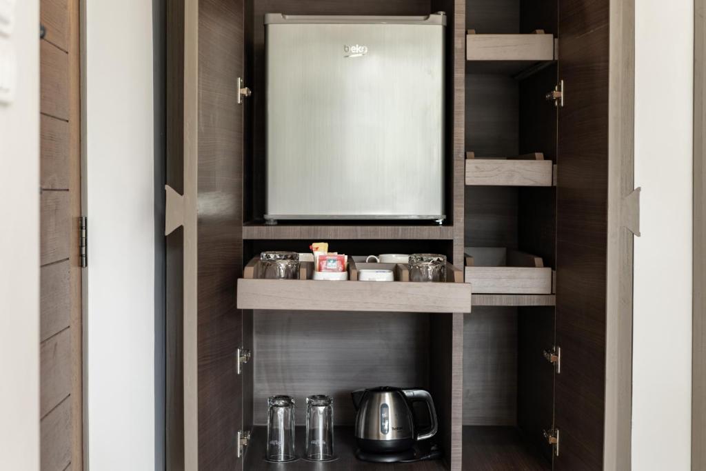 Bella Nara Phuket Naiyang Beach - 4