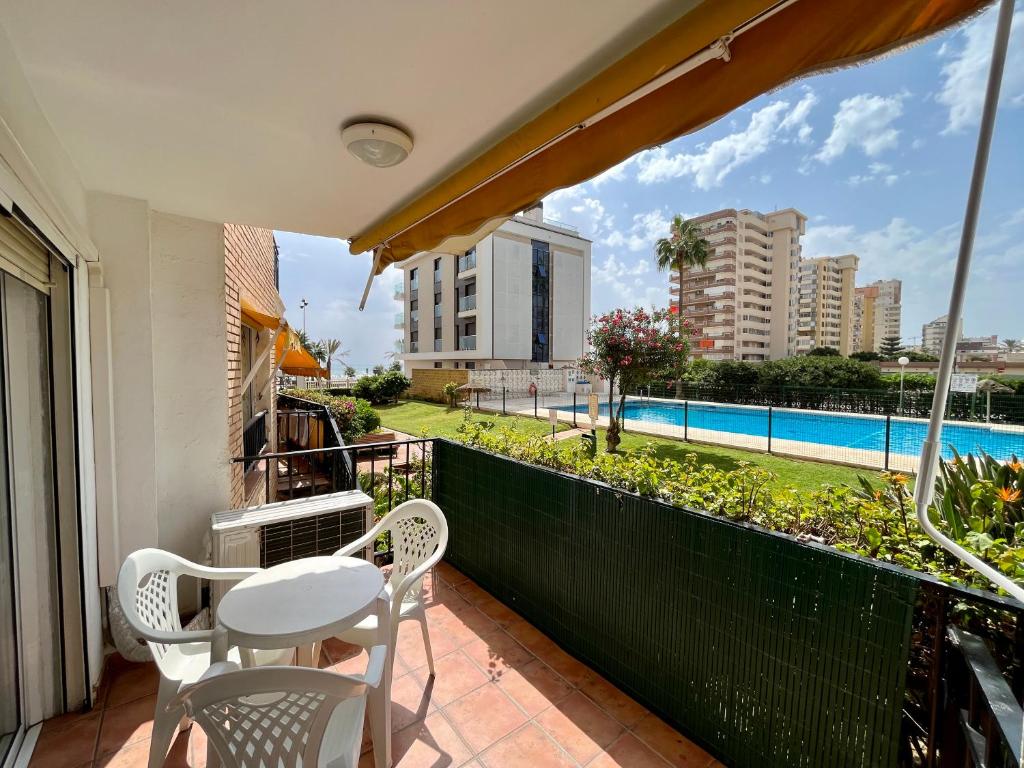 Terrace by the sea by gms apartamentos