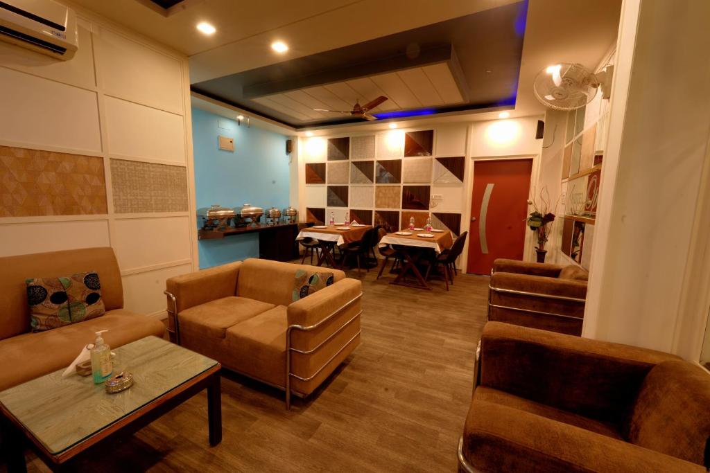 Posezení v ubytování Hotel Oppera Delhi Airport
