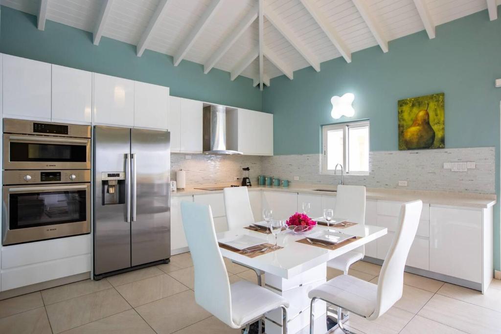 3 Bed Villa Sleeps 6 Pool Priv Patio photo photo 5