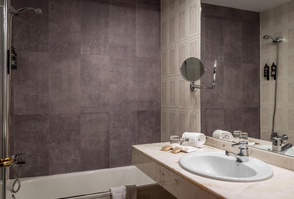 Un baño de ALEGRIA President