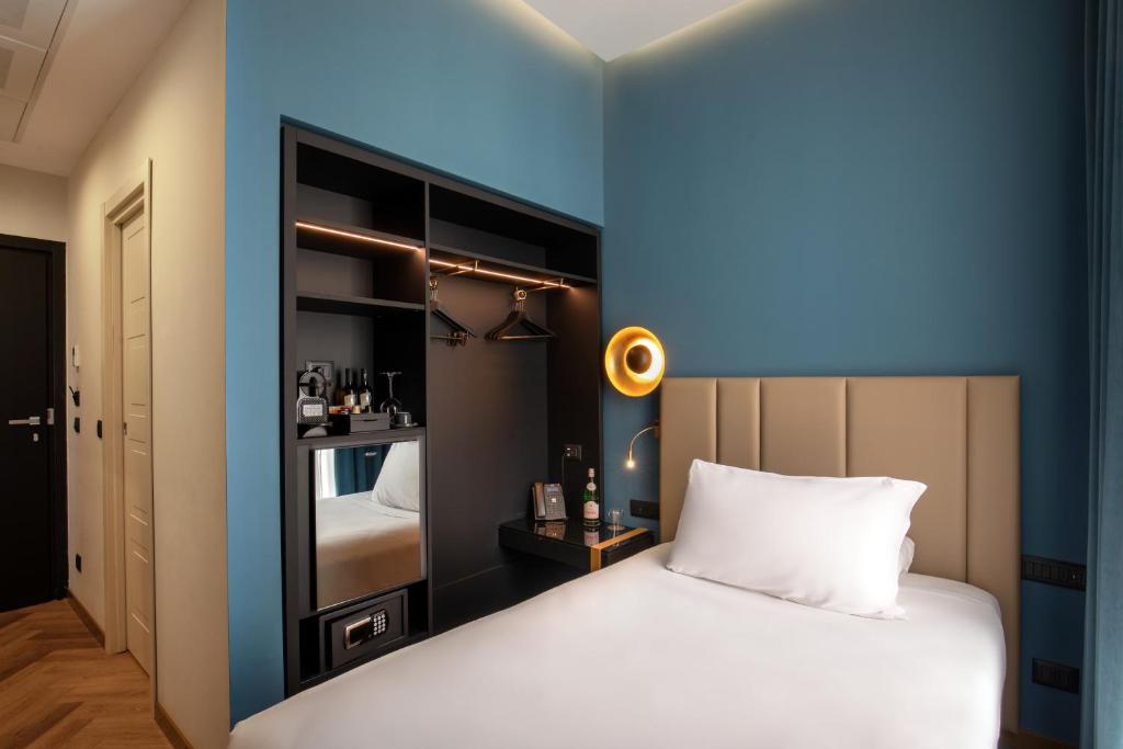 
Standard Single Room
