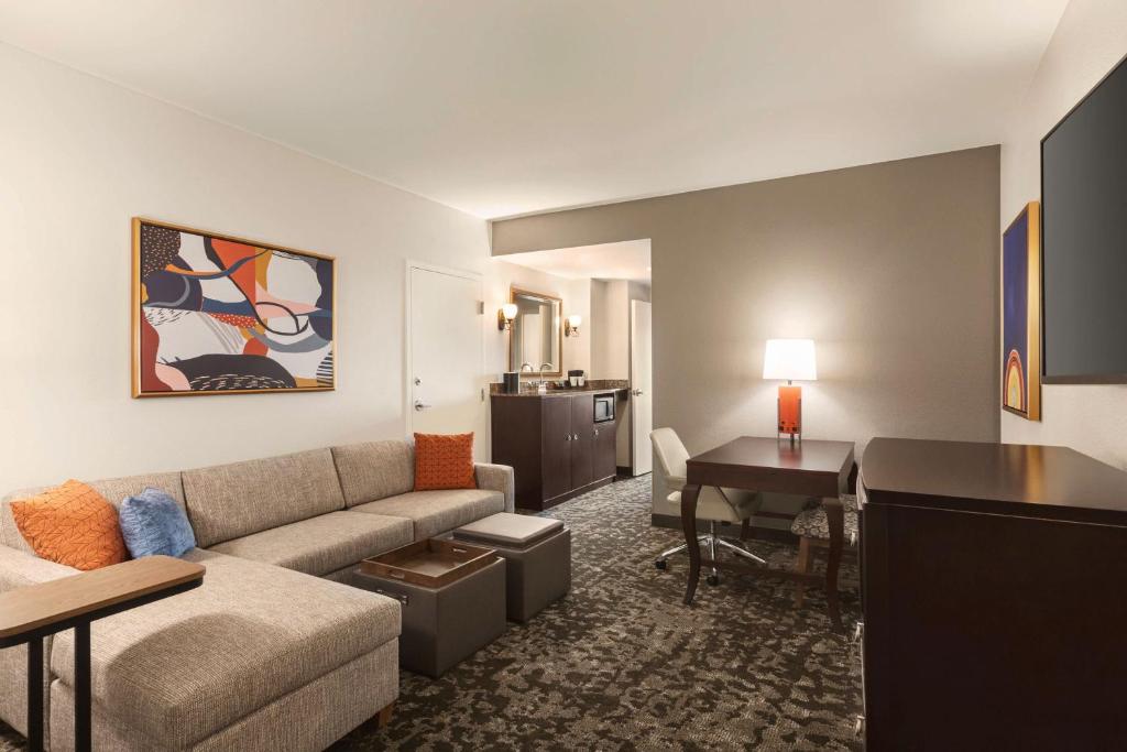 Embassy Suites by Hilton Orlando Lake Buena Vista South - Two-Room King Suite - Non-Smoking