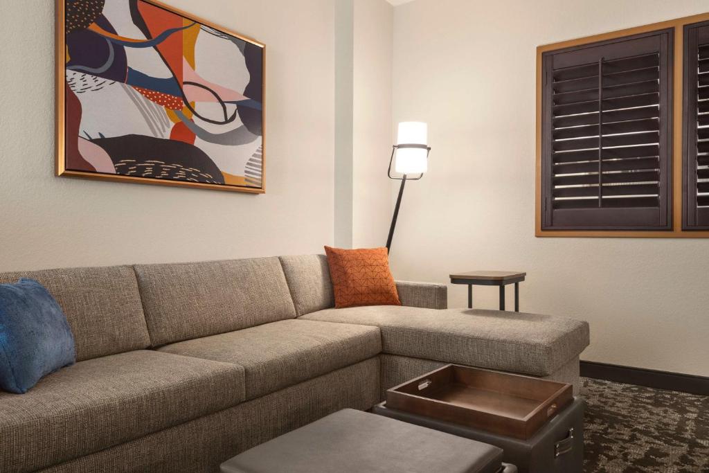 Embassy Suites by Hilton Orlando Lake Buena Vista South - Deluxe King Suite - Non-Smoking