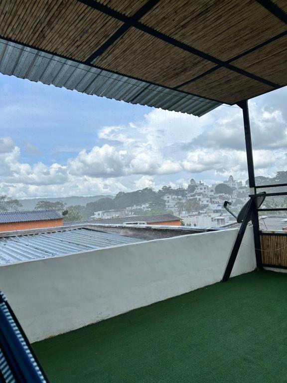 Nespecifikovaný výhled na hory nebo výhled na hory při pohledu z hotelu