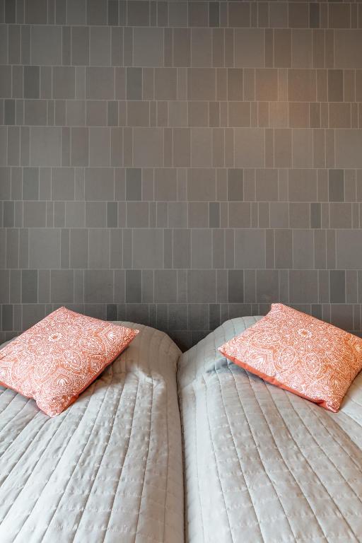 Santa's Holiday Homes - Studio Apartment B8