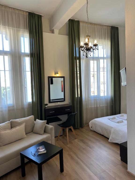 Hotel Ilisia photo