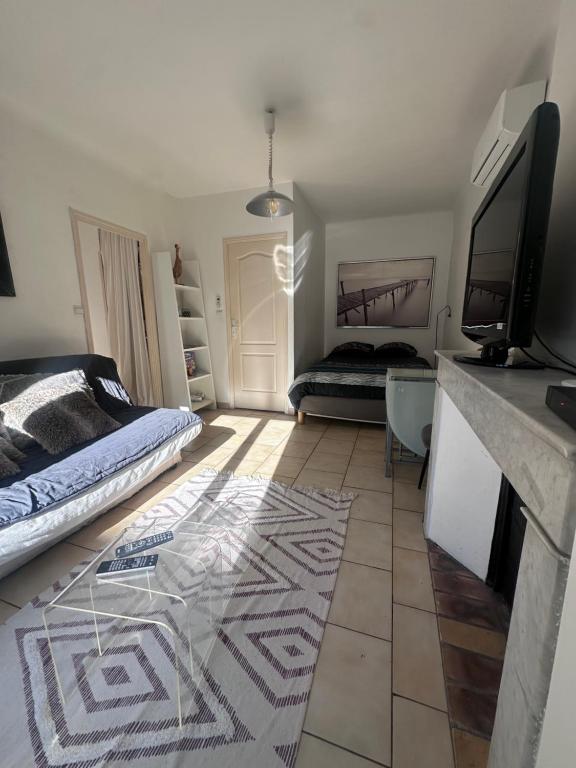 Imagen de la galería de Charmant studio centre historique stationnement à proximité, en Aix-en-Provence