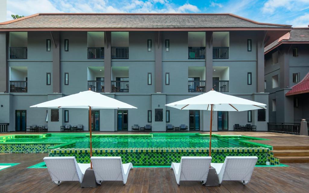 Bazén v ubytování Tuana Hotels The Phulin Resort nebo v jeho okolí