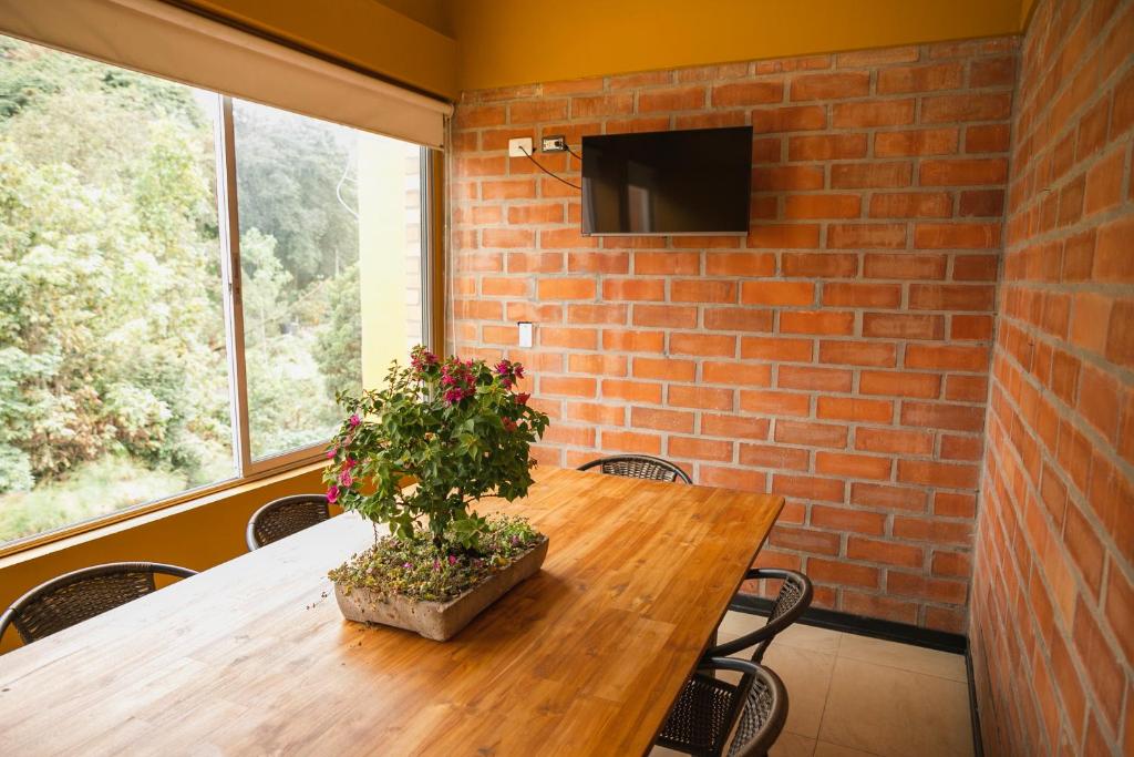 TV a/nebo společenská místnost v ubytování Hotel Valjala