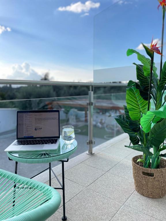 Balkón nebo terasa v ubytování Jasmine Hotel