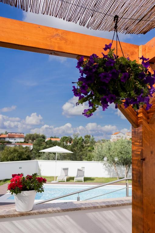 Bazén v ubytování Jasmine Hotel nebo v jeho okolí