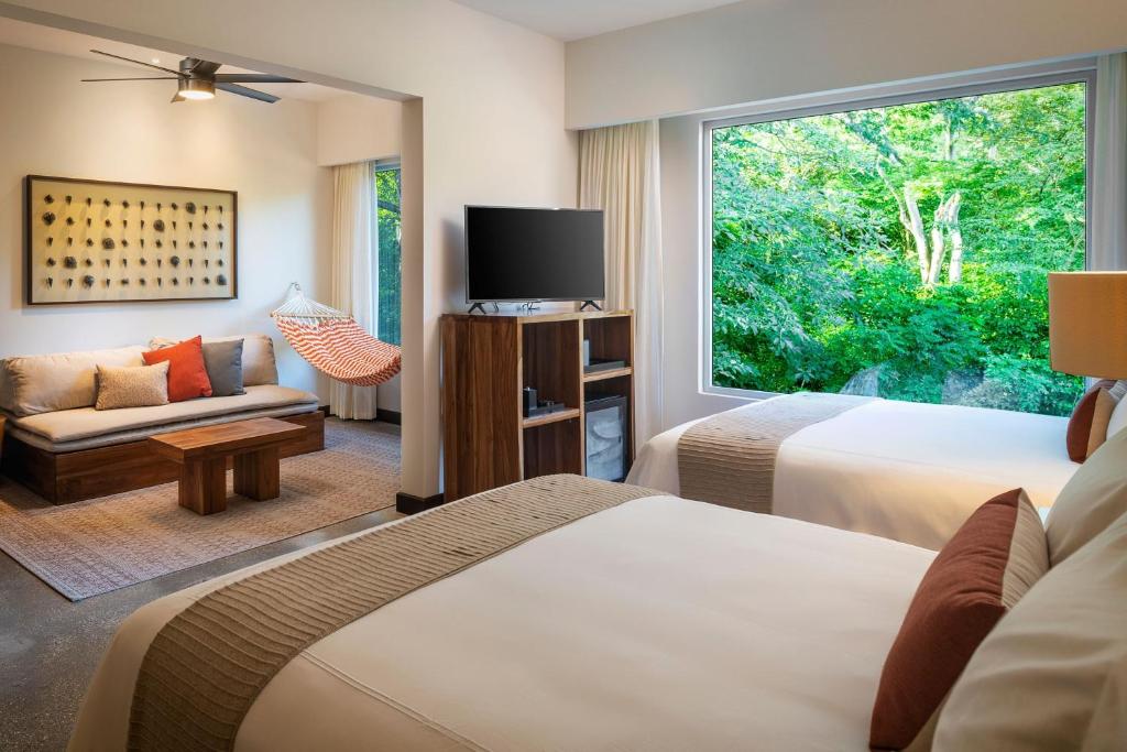 El Mangroove Papagayo, Autograph Collection - Suite With Two Queen Beds