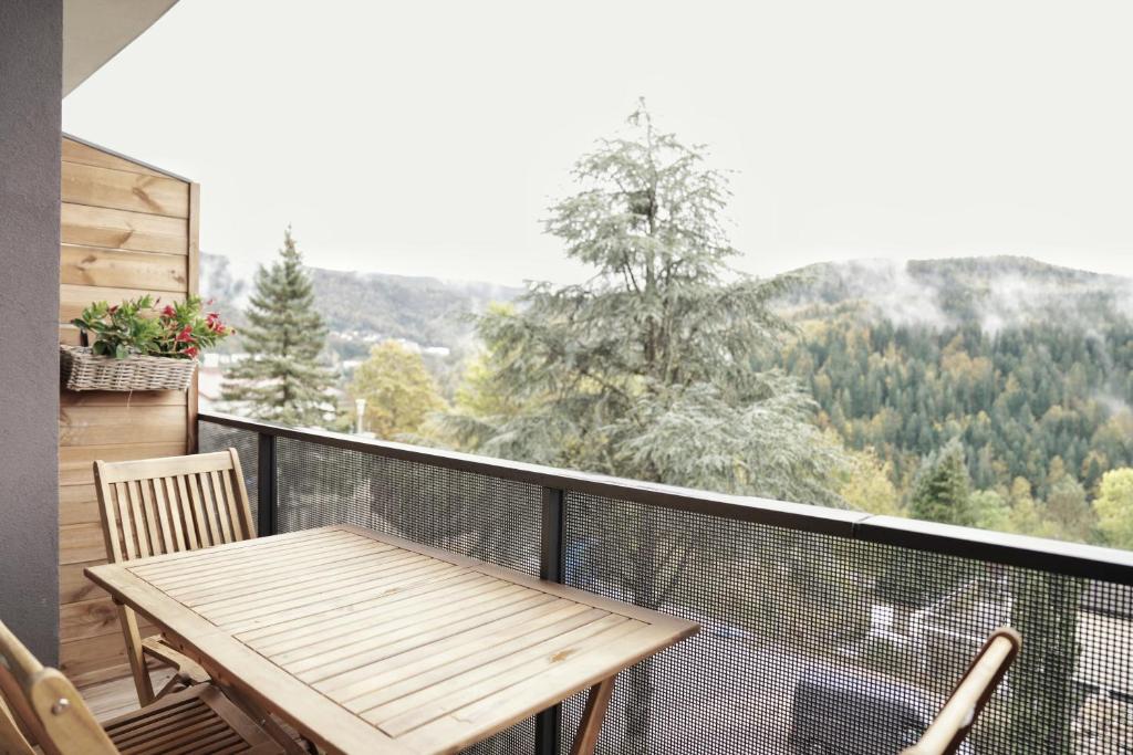 Nespecifikovaný výhled na hory nebo výhled na hory při pohledu z apartmánu