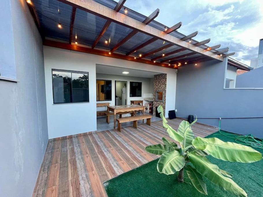 Μπαλκόνι ή βεράντα στο Casa de Praia - Gravatá Navegantes - SC