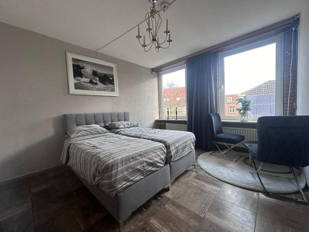 Katil atau katil-katil dalam bilik di Private room in the centre of Tilburg