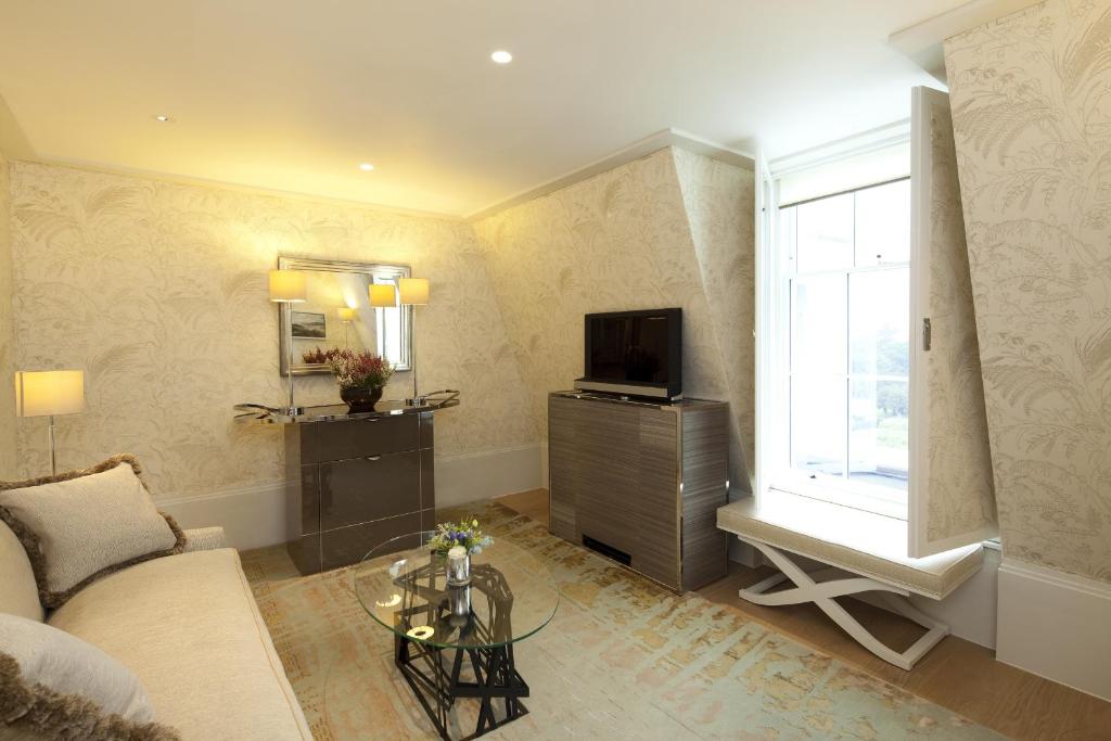 Coworth Park - Dorchester Collection - Suite Ejecutiva - Edificio Principal